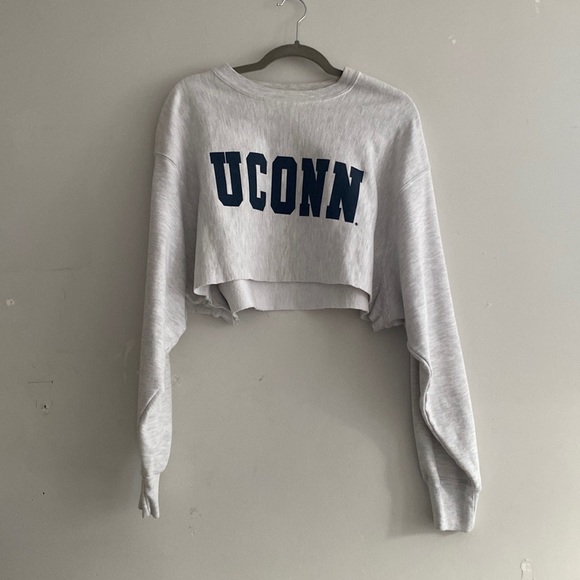 Cropped UCONN sweatshirt - Picture 1 of 1